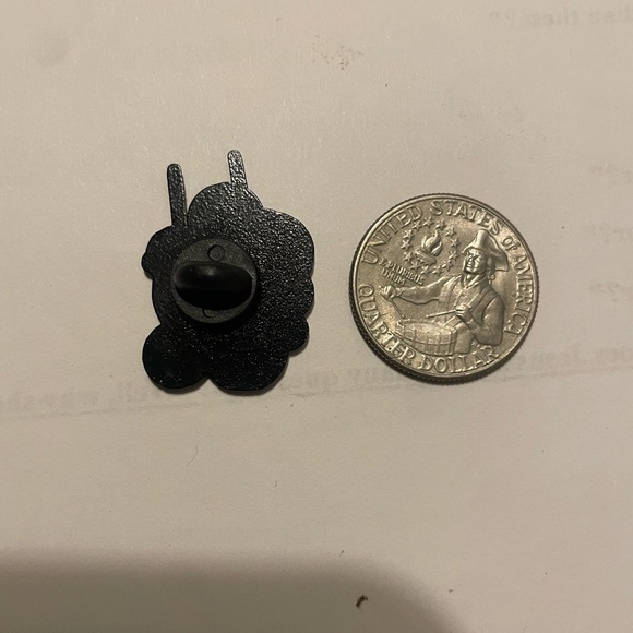 7eleven Big gulp enamel pin…make an offer - Picture 2 of 2